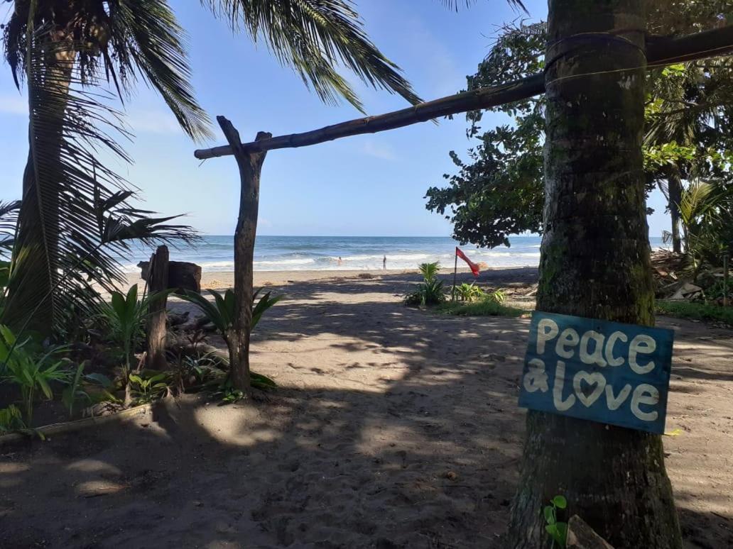 Tortuguero Adventures Beach House Екстериор снимка